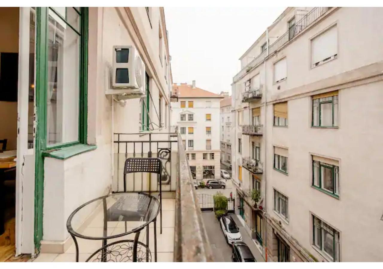 Downtown With Balcony Apartmán *
